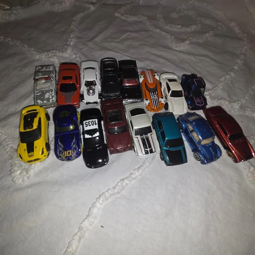 Hot Wheels cool lot